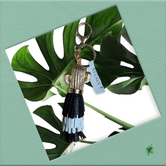 NWT Cactus Fringe Keychain - Picture 1 of 1